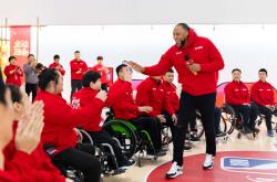 开云下载-包含里昂主场火爆比赛，球迷热情高涨的词条