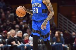 开云体育官方网站-骑士队主场战胜灰熊队，迈尔斯34分创新高