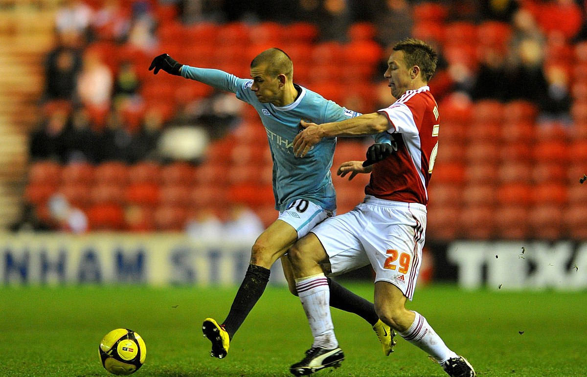 布里斯托城客场告捷，稳固中游位置