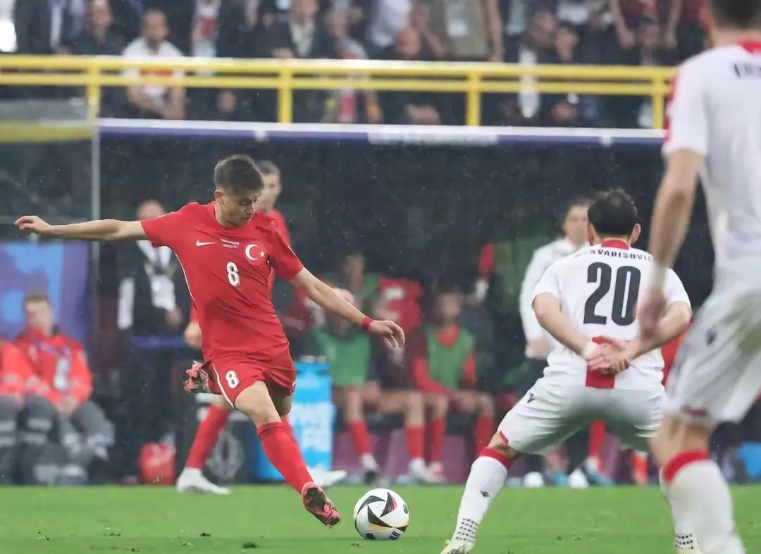 瑞士队与格鲁吉亚展开激烈比赛 瑞士队与格鲁吉亚展开激烈比赛