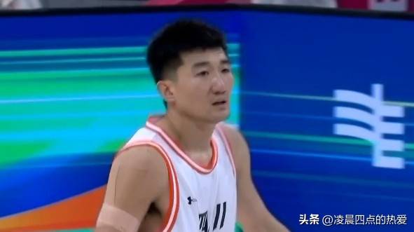 吉林队险胜勇士，孙铭徽刷新纪录